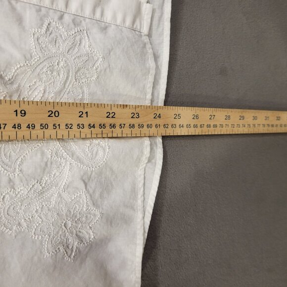 Liz Claiborne Embroidered Shirt Women's Size Medium Button Up Cotton Long Sleeve - Picture 6 of 6